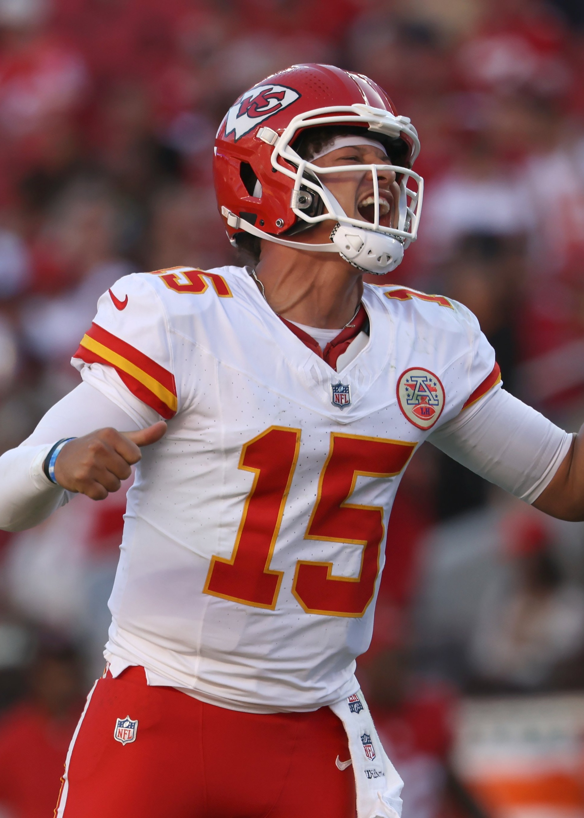 阿联酋队员在比赛中展现出惊人实力，雄霸一方的简单介绍