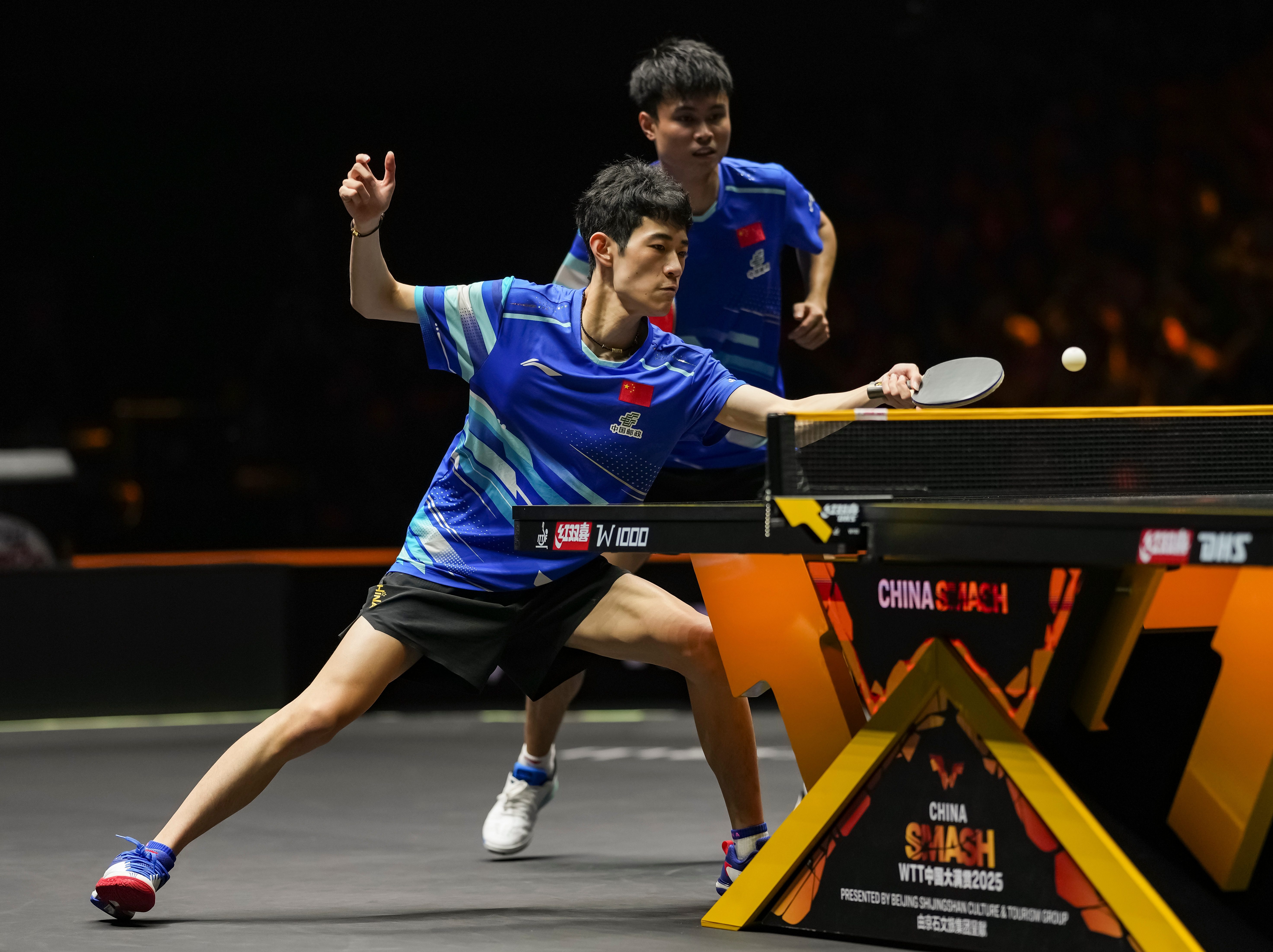 开云官网-乒乓球队角逐季后赛，精彩比赛高潮迭起 