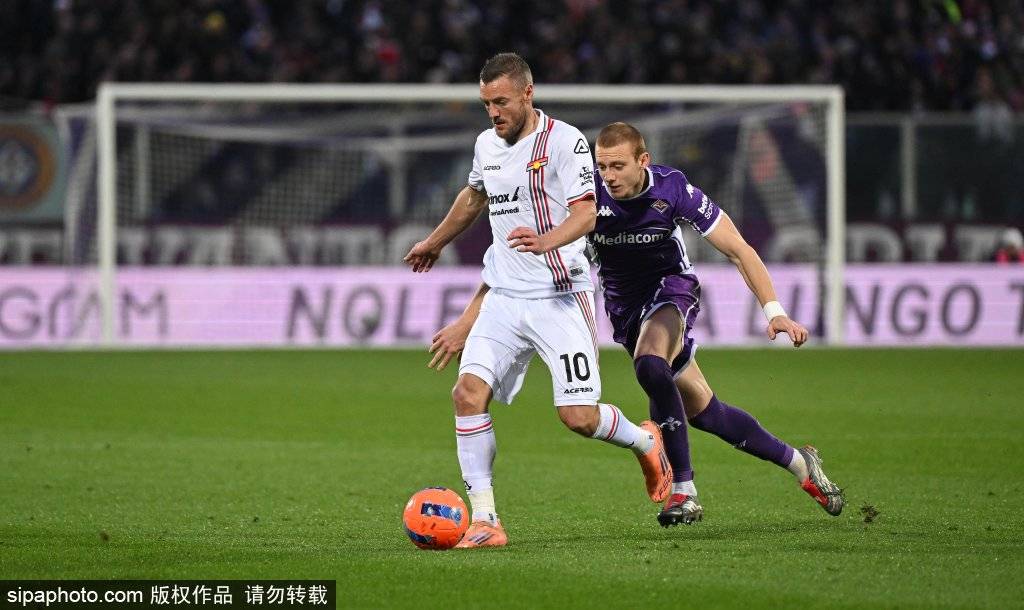 佛罗伦萨客场战平，争夺欧联杯资格进展缓慢(欧冠佛罗伦萨)